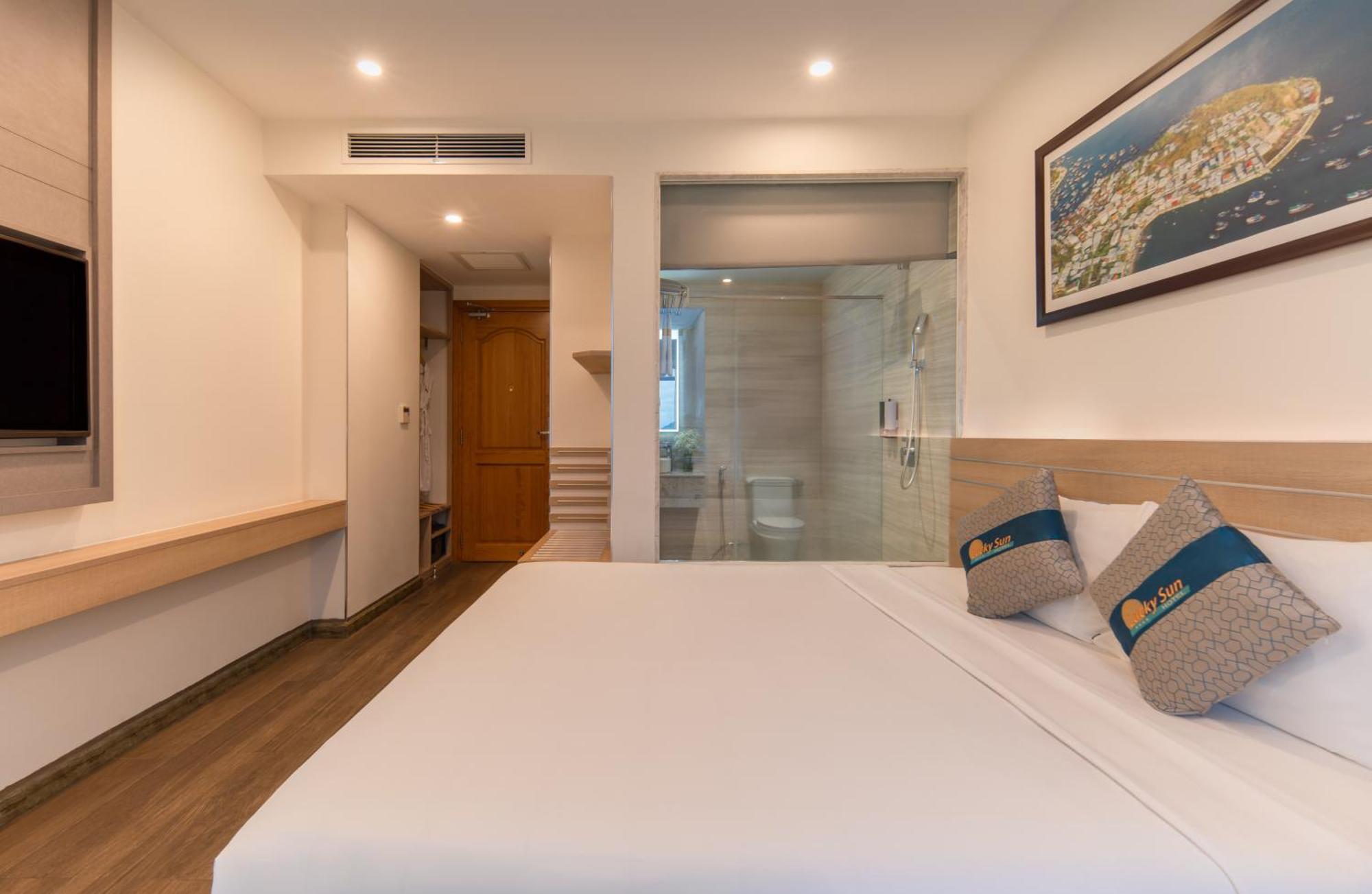 Lucky Sun Hotel Nha Trang Beach Exterior photo