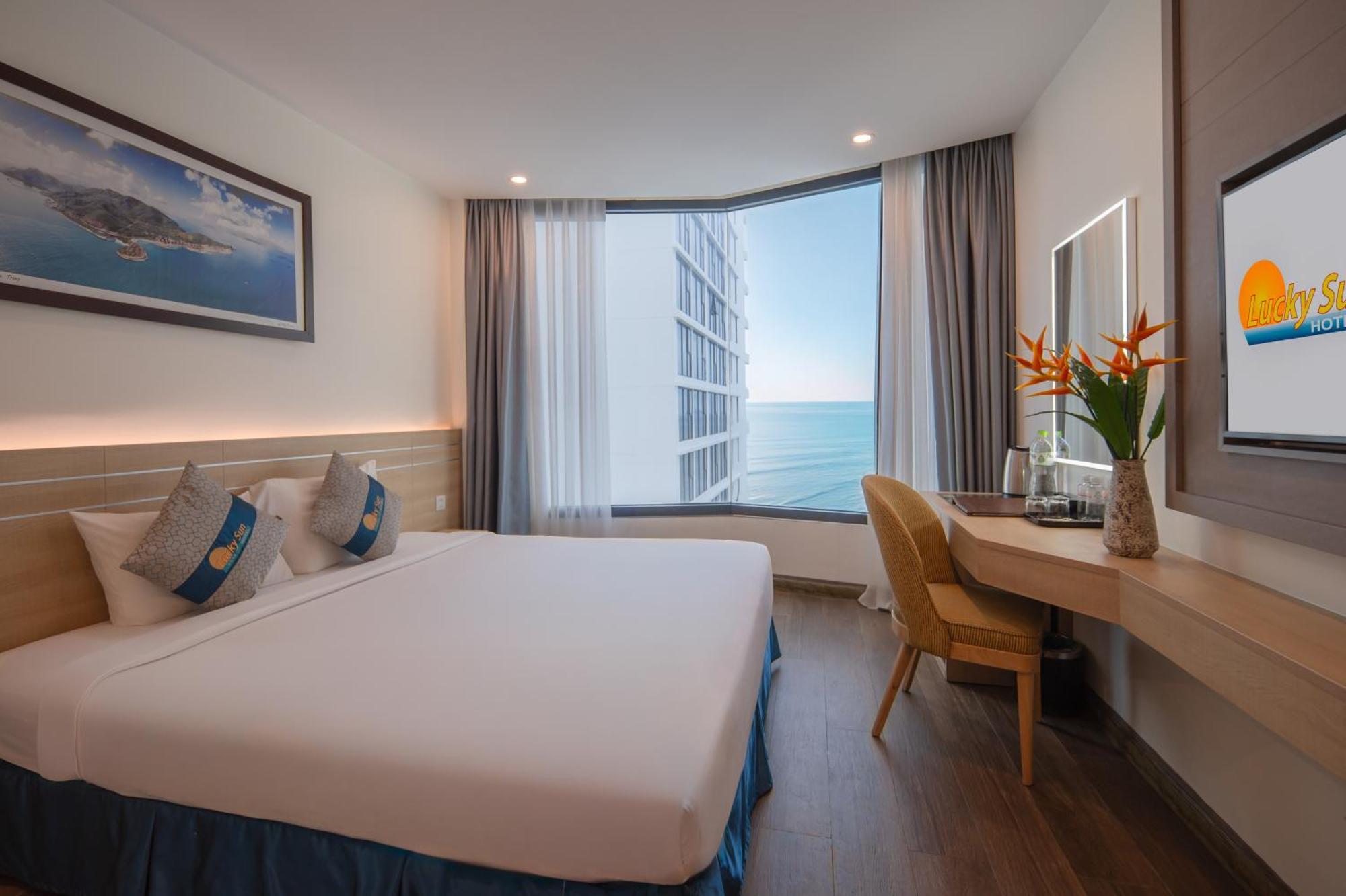 Lucky Sun Hotel Nha Trang Beach Exterior photo